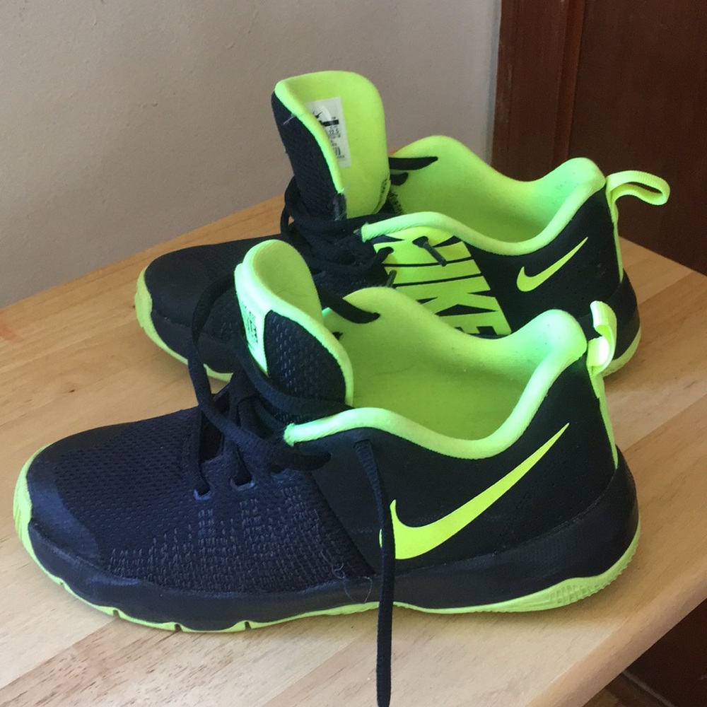Kids sneakers